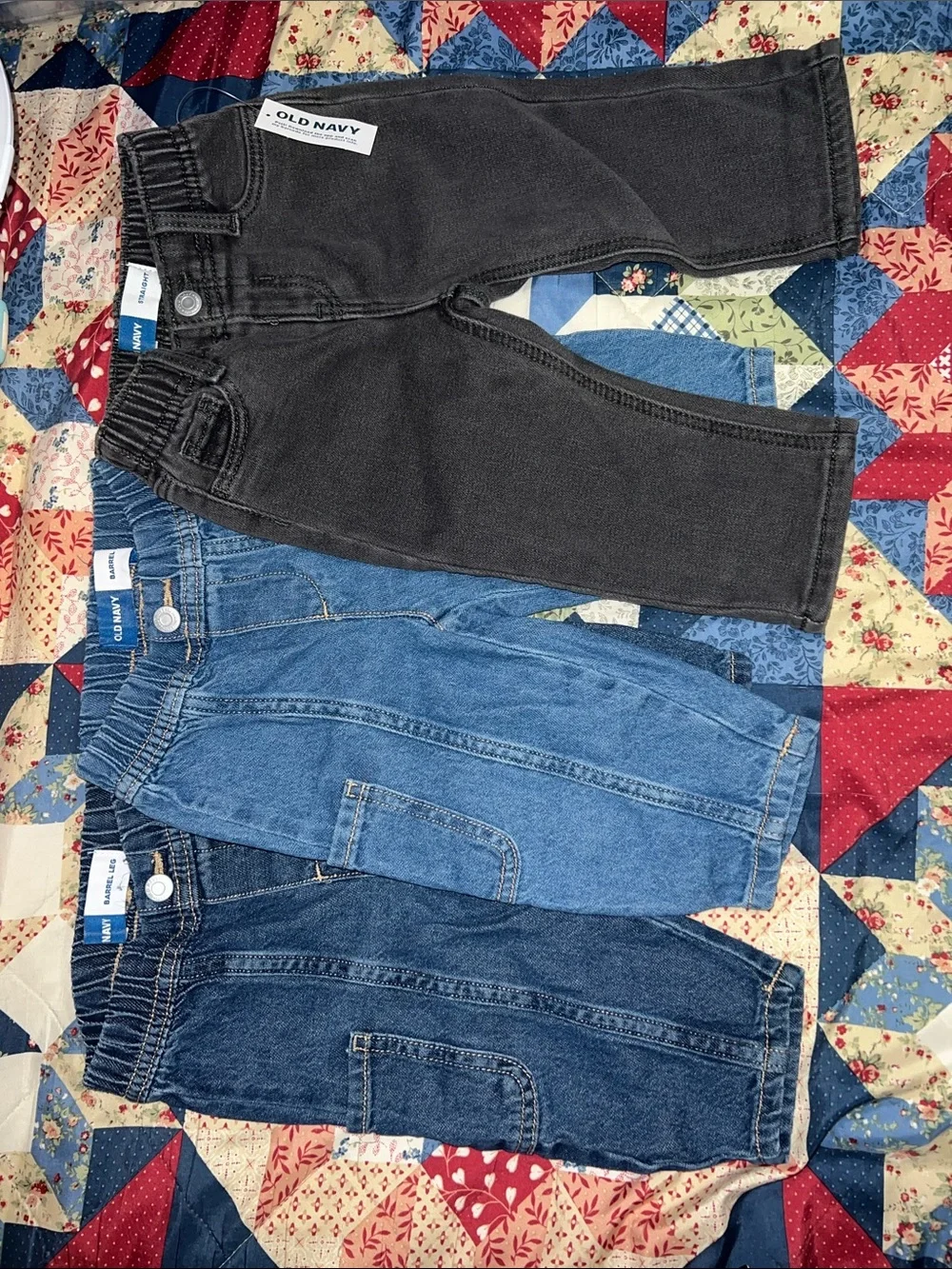 Old Navy toddler Elastic Waist Jeans Trio - Black, Light Blue, Dark Blue